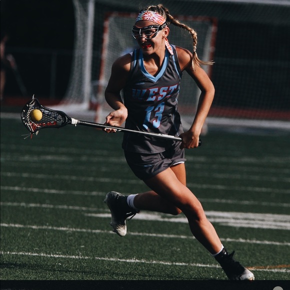 Meet your Posher, Lauren - Picture 5 of 8